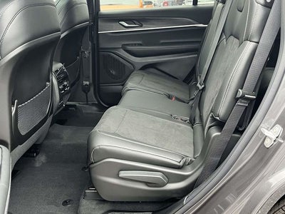 2026 Jeep Grand Cherokee Altitude
