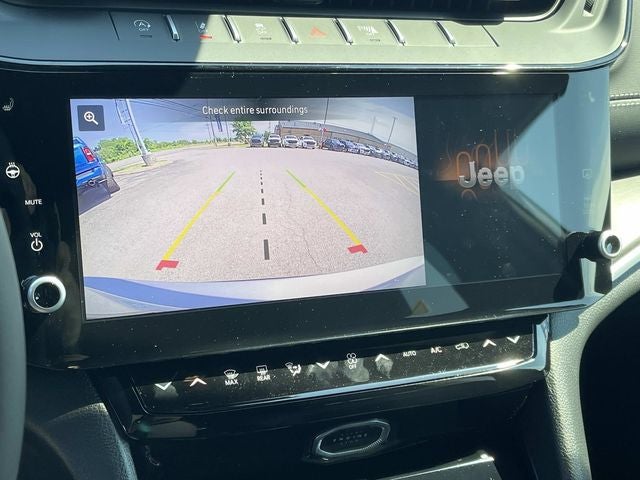 2026 Jeep Grand Cherokee Altitude