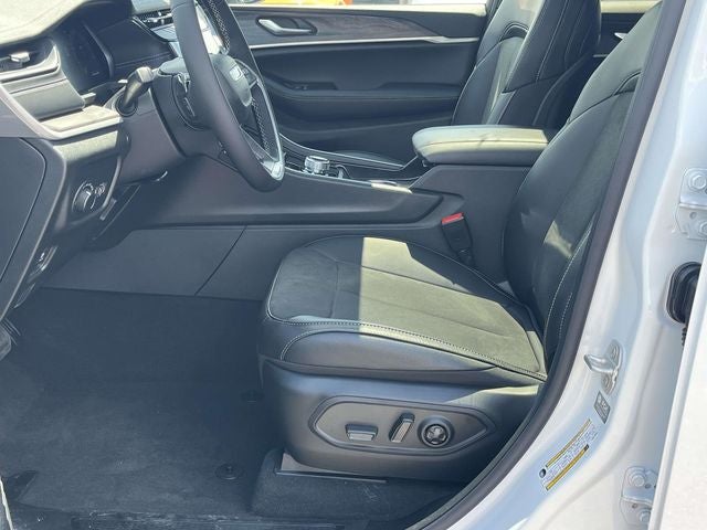 2026 Jeep Grand Cherokee Altitude