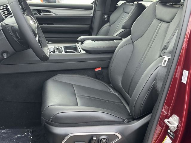 2026 Jeep Grand Wagoneer Base