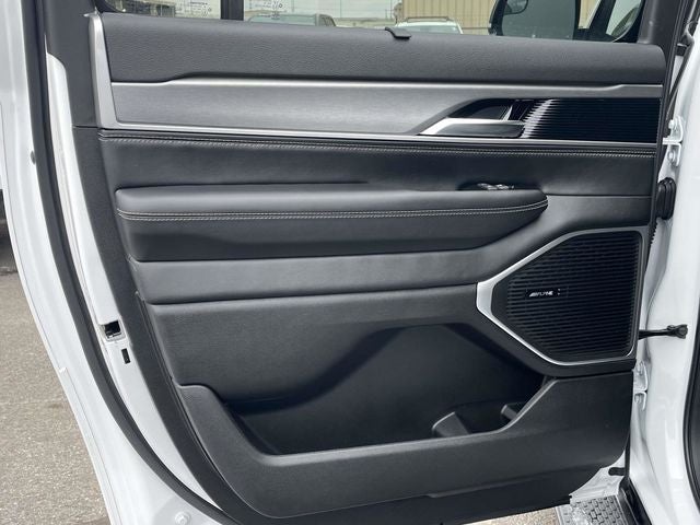 2026 Jeep Grand Wagoneer Limited Altitude