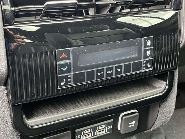 2026 Jeep Grand Wagoneer Limited Reserve