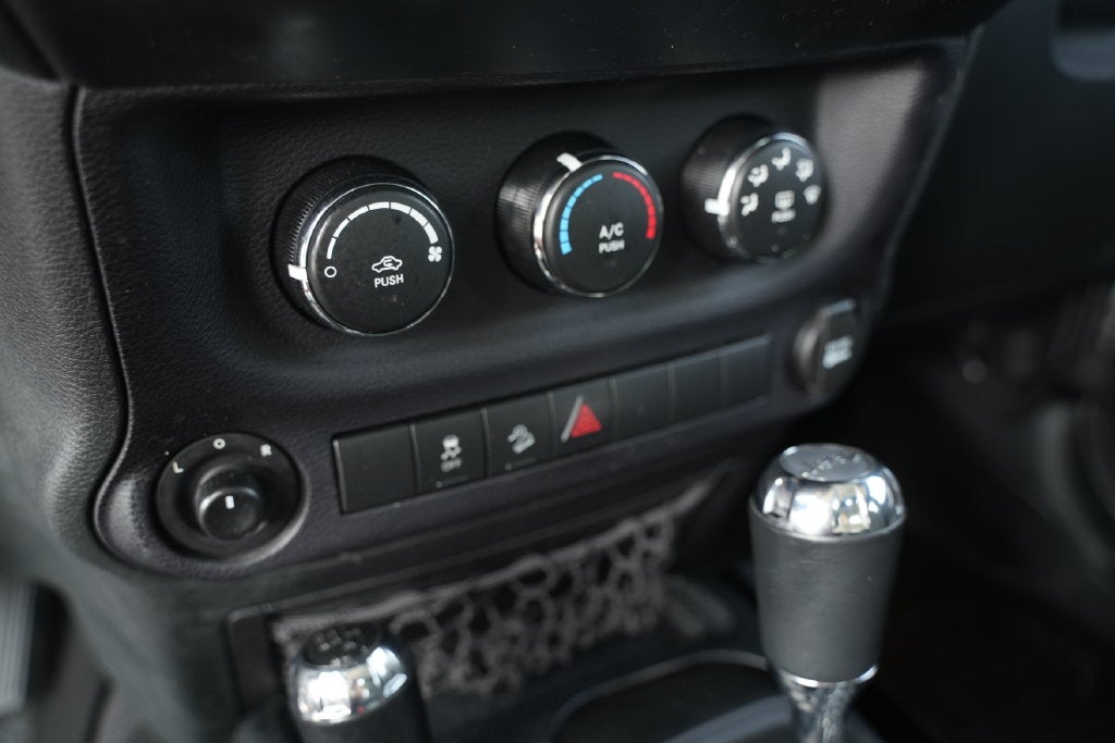 2016 Jeep Wrangler Sport