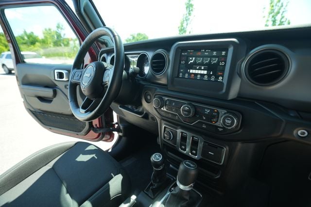 2022 Jeep Wrangler Sport S 4x4