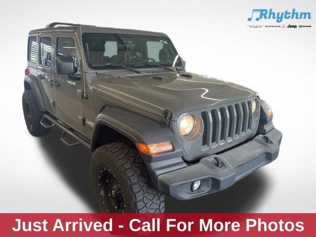 2020 Jeep Wrangler Sport S's photo