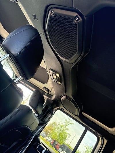 2020 Jeep Wrangler Unlimited Sahara Altitude 4x4