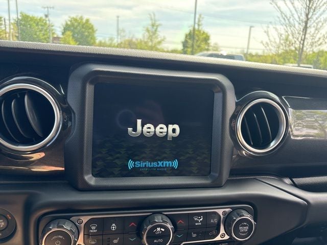 2020 Jeep Wrangler Unlimited Sahara Altitude 4x4