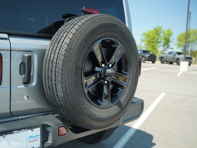 2020 Jeep Wrangler Unlimited Sahara Altitude 4x4