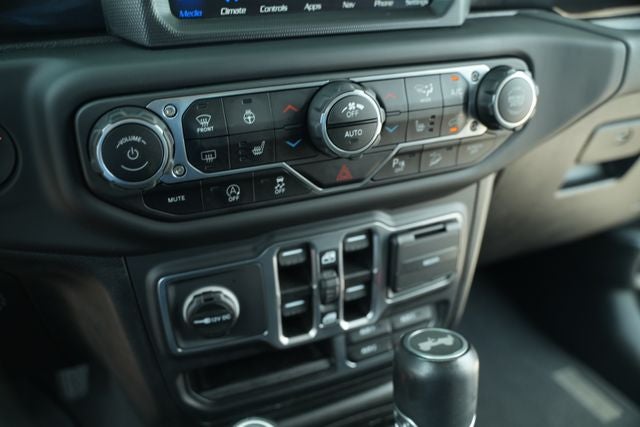 2021 Jeep Wrangler Unlimited Unlimited Sahara Altitude