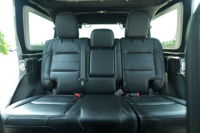 2021 Jeep Wrangler Unlimited Unlimited Sahara Altitude