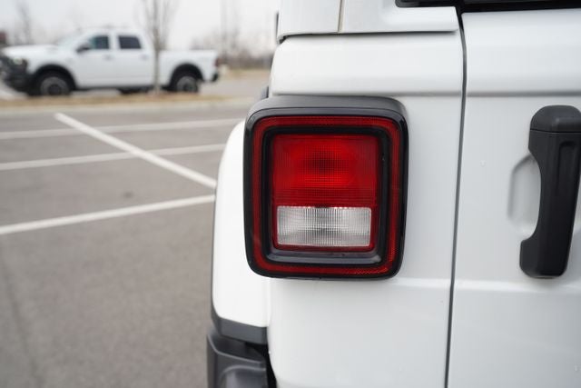 2021 Jeep Wrangler Unlimited Sahara Altitude 4x4