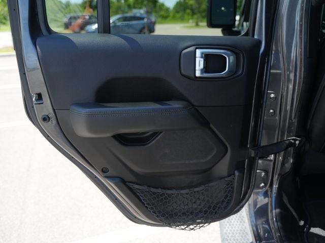 2021 Jeep Wrangler Unlimited Sahara Altitude 4x4