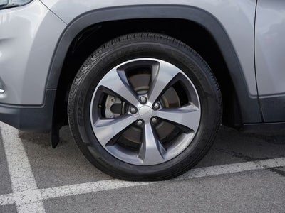 2019 Jeep Cherokee Limited FWD