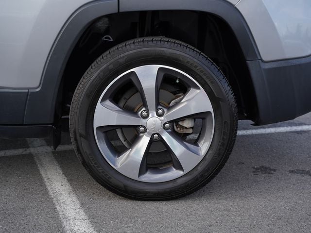 2019 Jeep Cherokee Limited FWD
