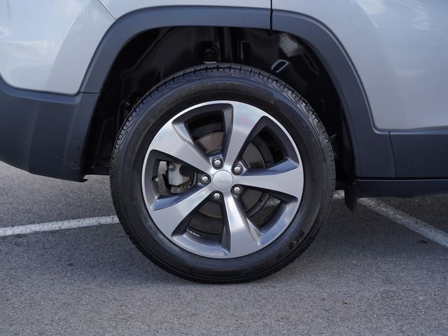2019 Jeep Cherokee Limited FWD