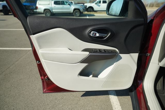 2021 Jeep Cherokee Latitude Plus FWD