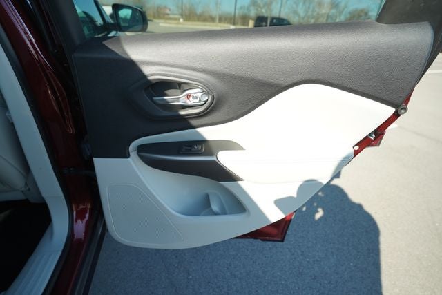 2021 Jeep Cherokee Latitude Plus FWD