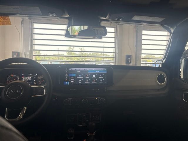 2025 Jeep Wrangler 4-Door Sahara 4x4