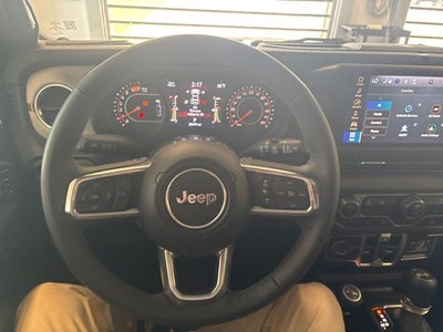 2025 Jeep Wrangler 4-Door Sahara 4x4