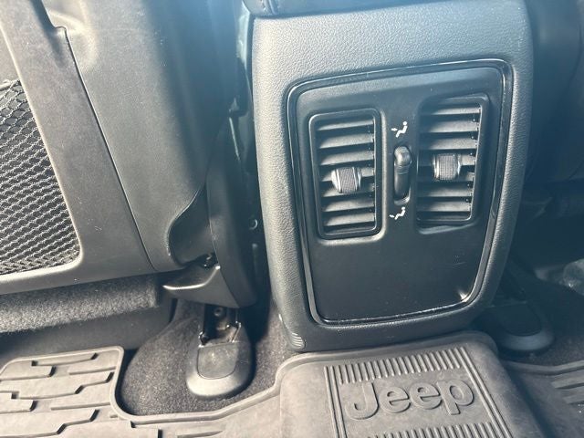2019 Jeep Grand Cherokee Laredo E