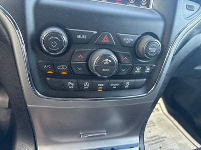 2019 Jeep Grand Cherokee Laredo E