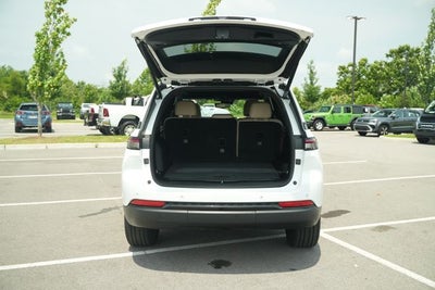 2023 Jeep Grand Cherokee Limited 4x2