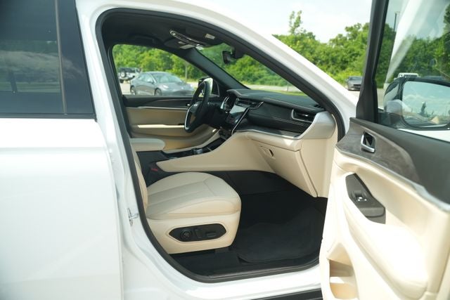 2023 Jeep Grand Cherokee Limited 4x2