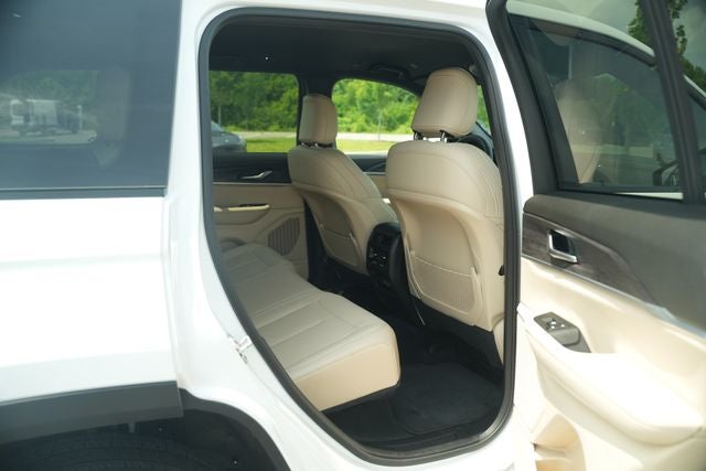 2023 Jeep Grand Cherokee Limited 4x2