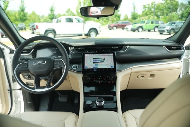 2023 Jeep Grand Cherokee Limited 4x2