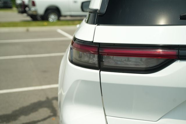2023 Jeep Grand Cherokee Limited 4x2