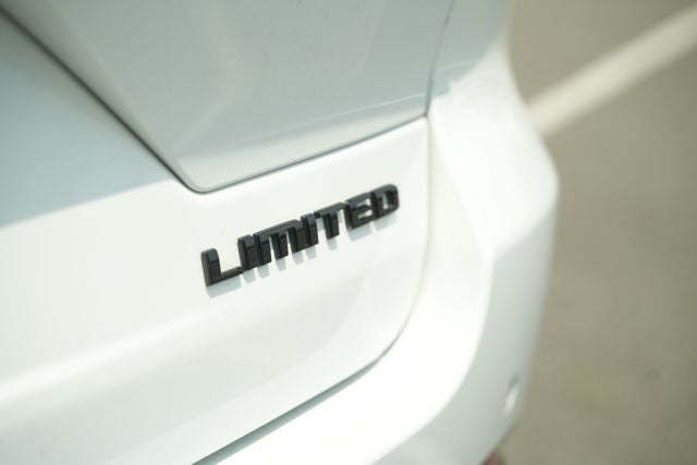 2023 Jeep Grand Cherokee Limited 4x2