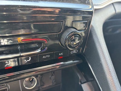 2023 Jeep Grand Cherokee Laredo 4x4