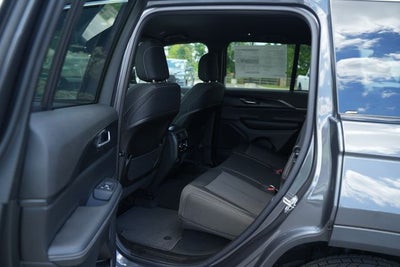 2026 Jeep Grand Cherokee GRAND CHEROKEE LAREDO 4X4