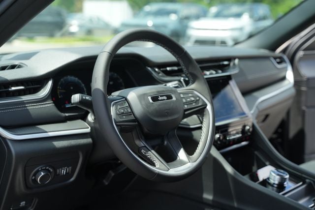 2026 Jeep Grand Cherokee GRAND CHEROKEE LAREDO 4X4