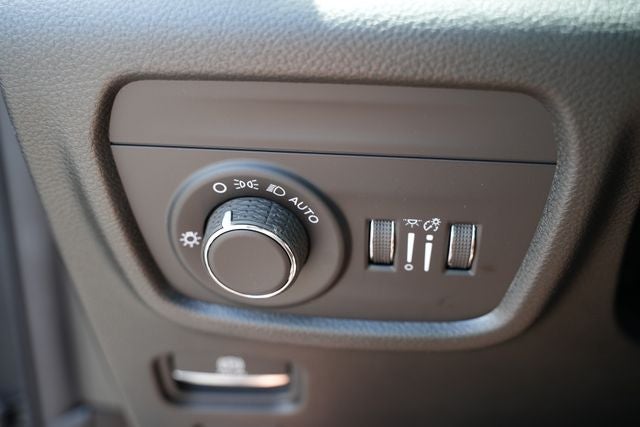 2026 Jeep Grand Cherokee GRAND CHEROKEE LAREDO 4X4