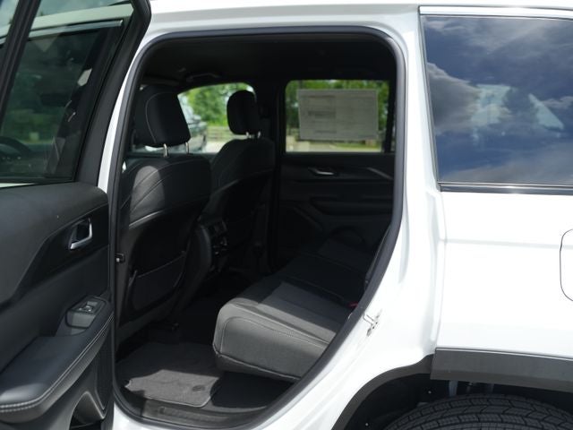 2026 Jeep Grand Cherokee GRAND CHEROKEE LAREDO 4X4