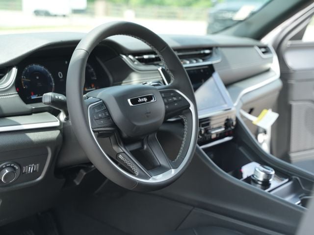 2026 Jeep Grand Cherokee GRAND CHEROKEE LAREDO 4X4