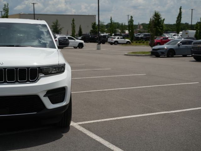 2026 Jeep Grand Cherokee GRAND CHEROKEE LAREDO 4X4