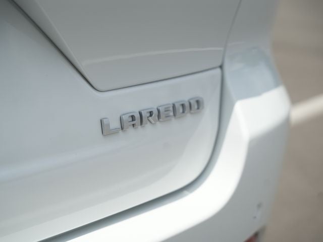 2026 Jeep Grand Cherokee GRAND CHEROKEE LAREDO 4X4