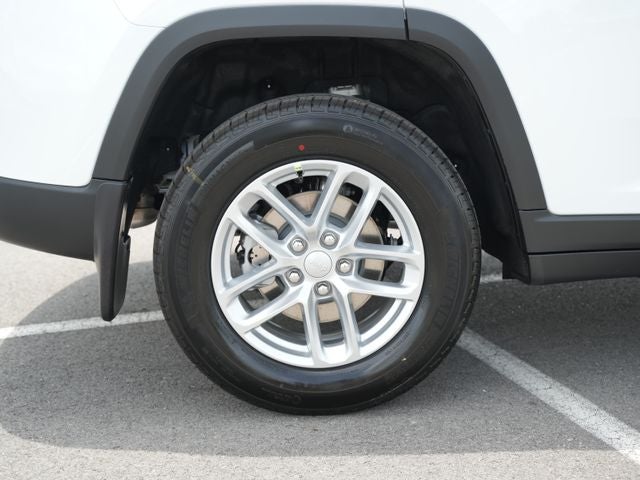 2026 Jeep Grand Cherokee GRAND CHEROKEE LAREDO 4X4