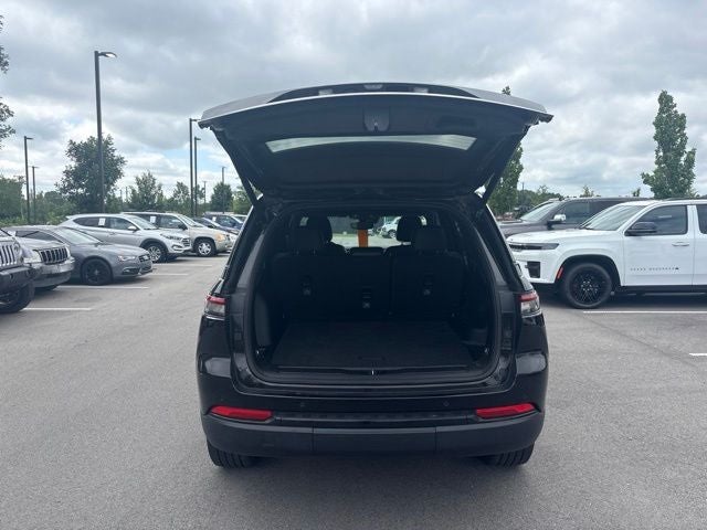 2022 Jeep Grand Cherokee Altitude