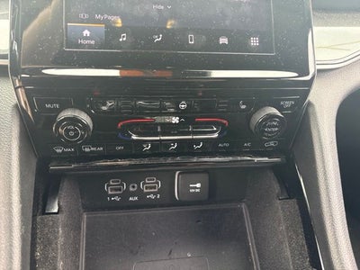 2022 Jeep Grand Cherokee Altitude