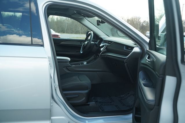 2024 Jeep Grand Cherokee Laredo X 4x4