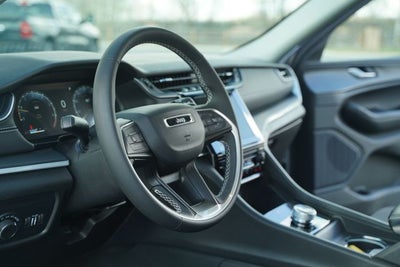 2024 Jeep Grand Cherokee Laredo X 4x4