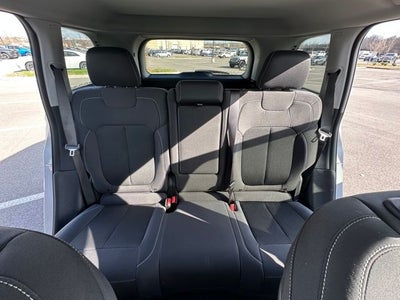 2024 Jeep Grand Cherokee Laredo X 4x4