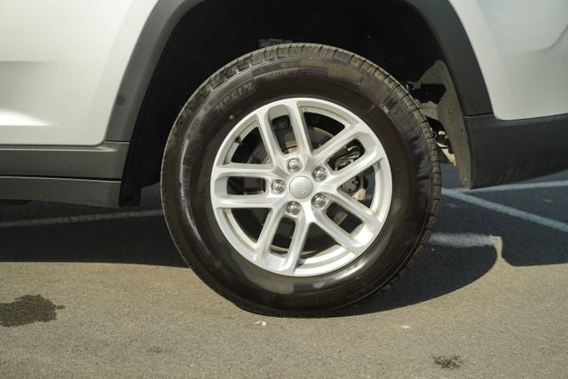 2024 Jeep Grand Cherokee Laredo X 4x4