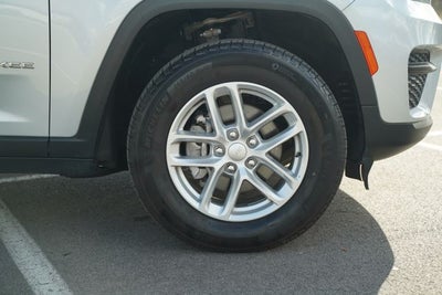 2024 Jeep Grand Cherokee Laredo X 4x4