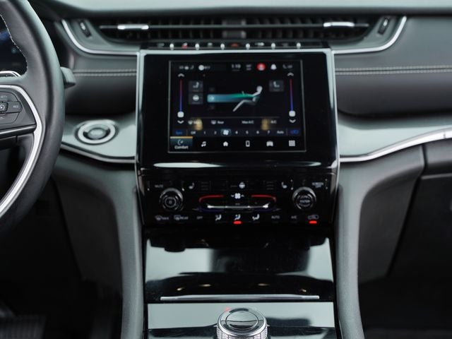 2022 Jeep Grand Cherokee Altitude 4x4