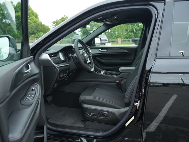 2026 Jeep Grand Cherokee GRAND CHEROKEE LAREDO 4X4