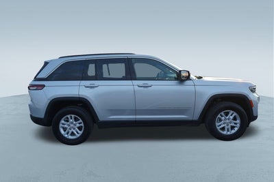 2025 Jeep Grand Cherokee Laredo 4x4